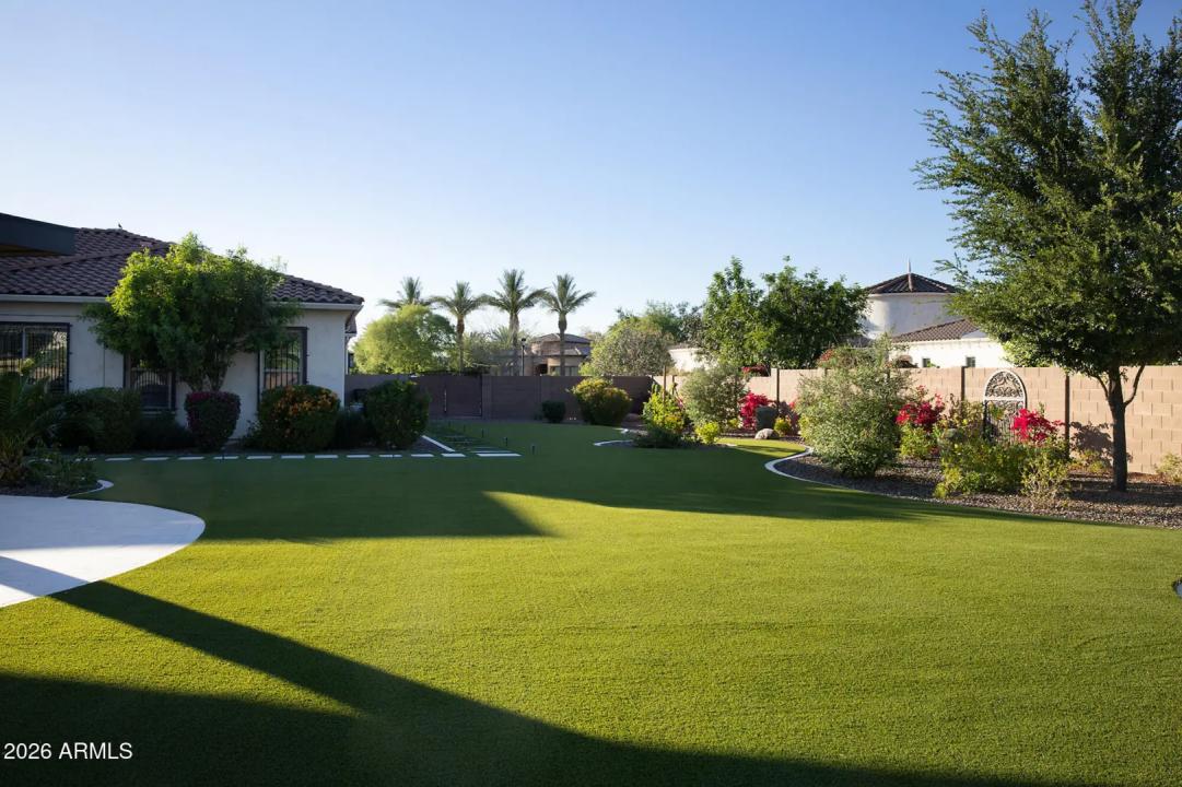 Real Estate Picture 32