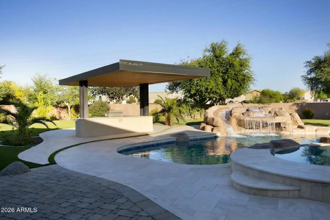 Real Estate Picture 36