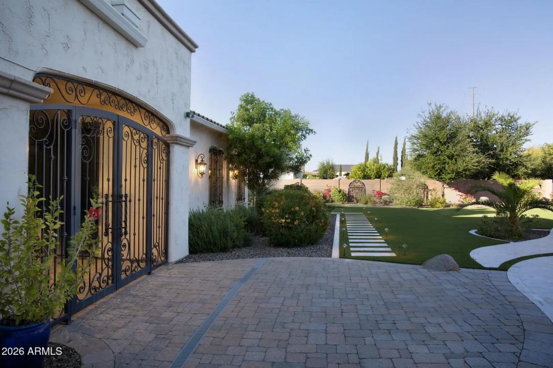 Real Estate Picture 37