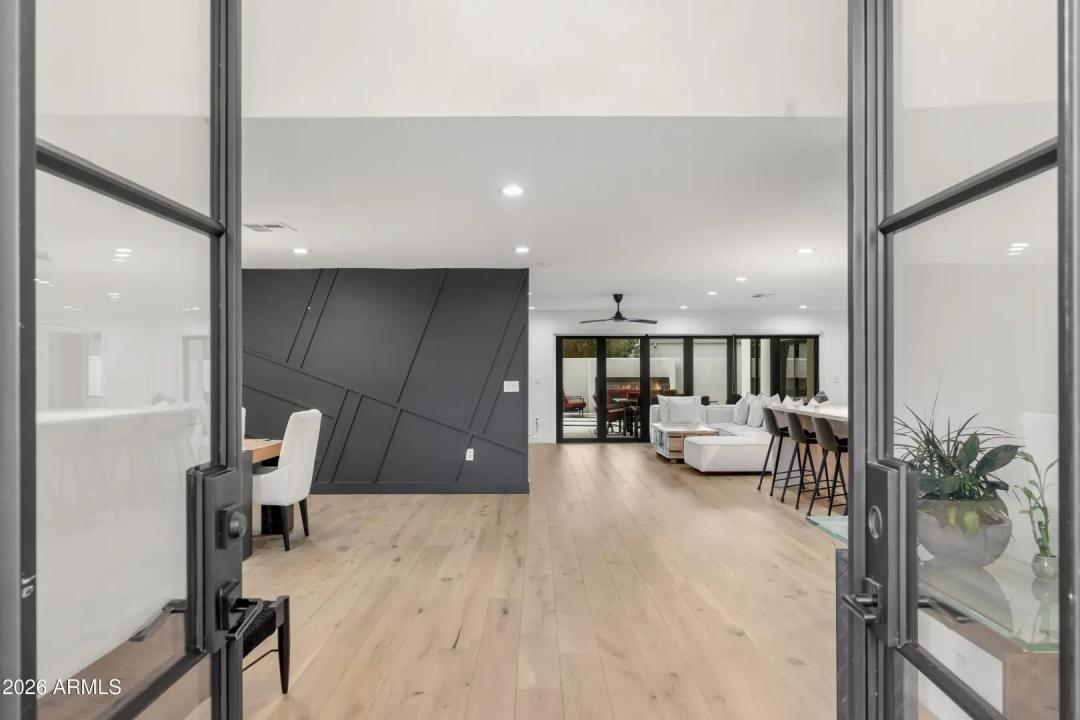 Real Estate Picture 2