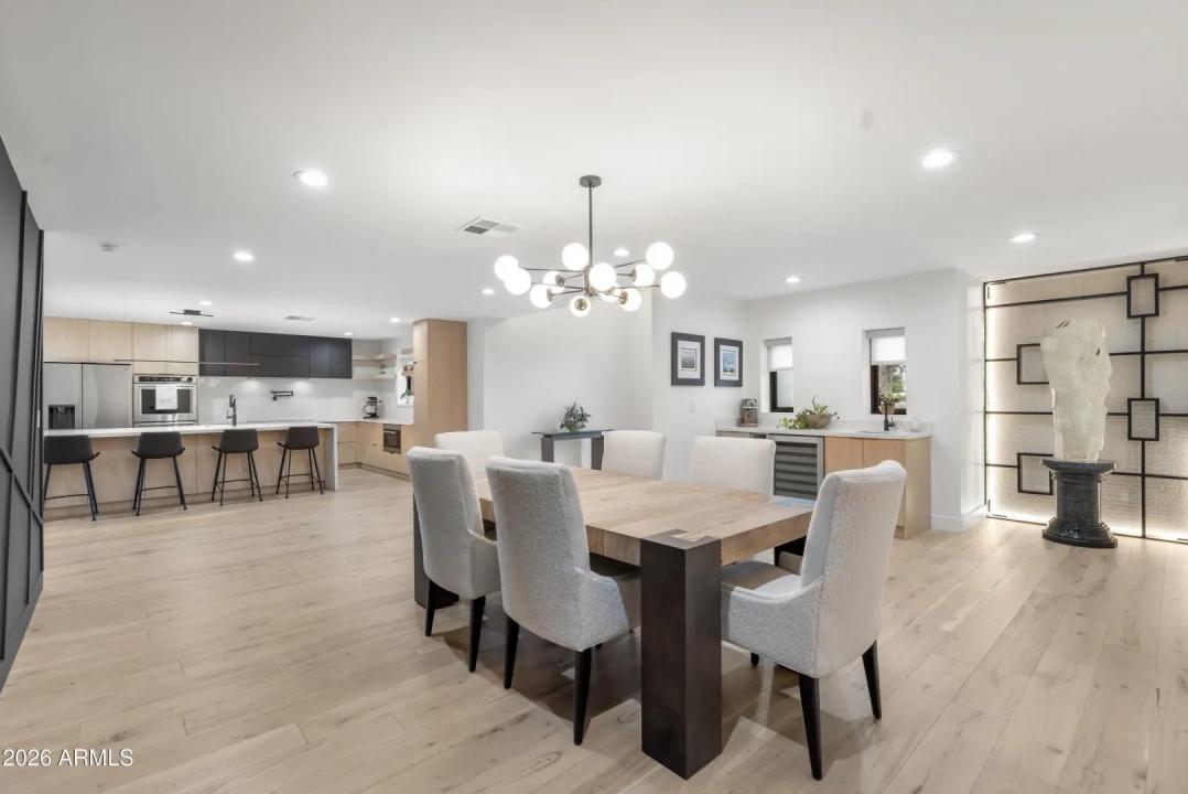 Real Estate Picture 8