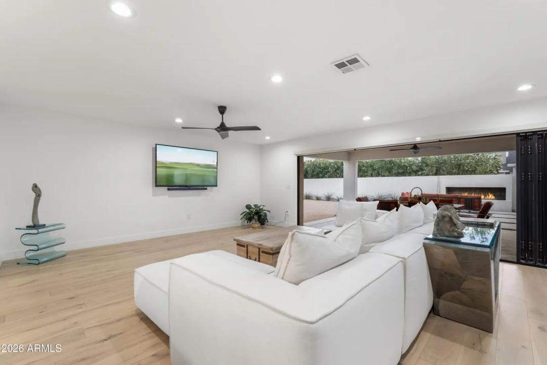 Real Estate Picture 19