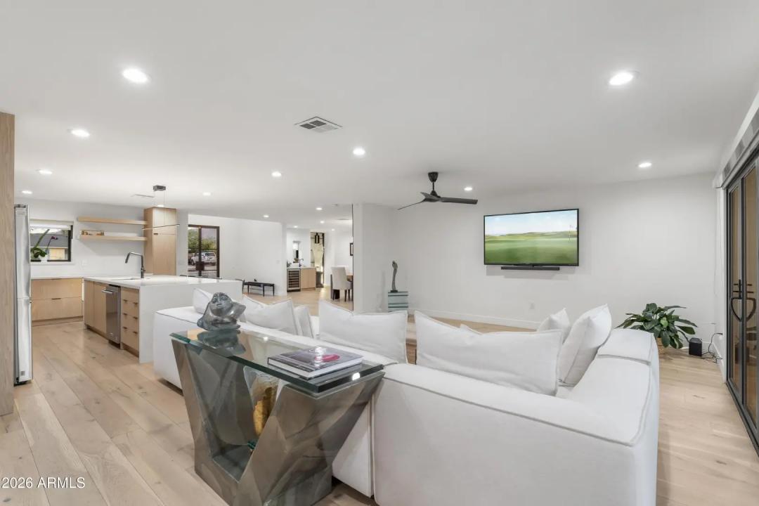 Real Estate Picture 23