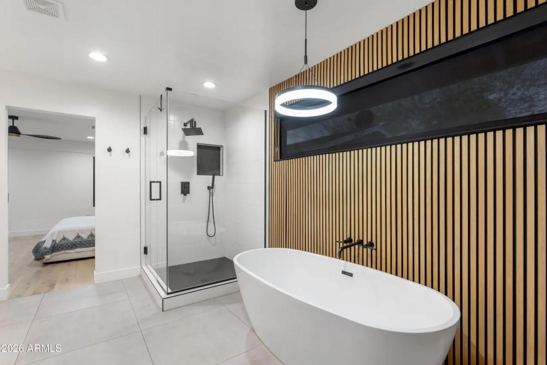 Real Estate Picture 33