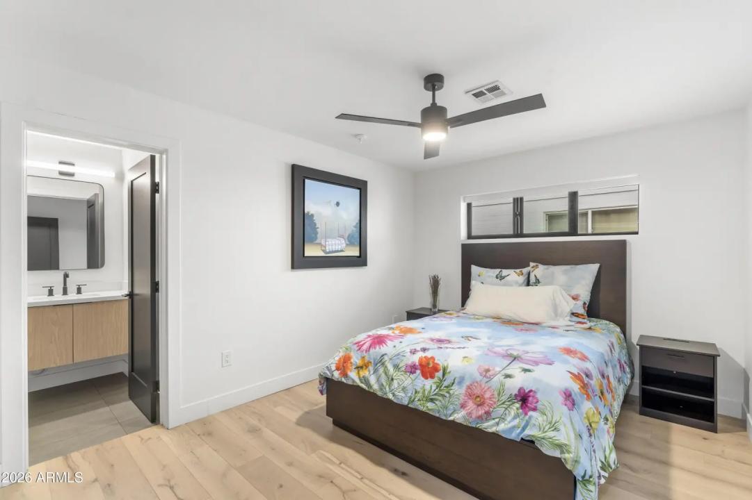 Real Estate Picture 38