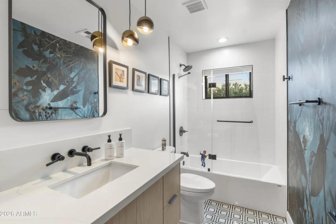 Real Estate Picture 41