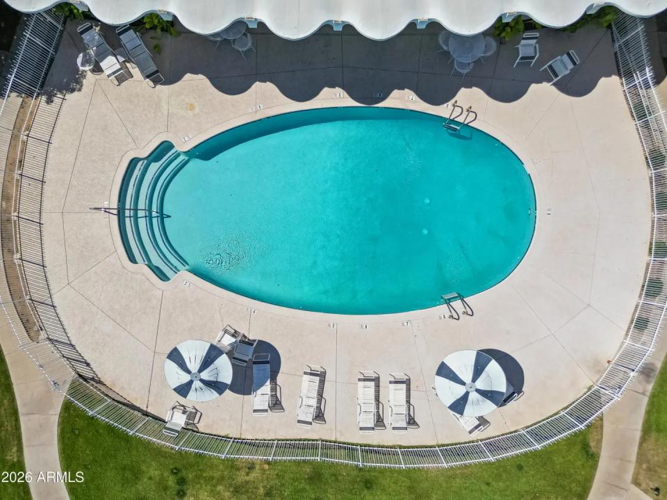 Real Estate Picture 10