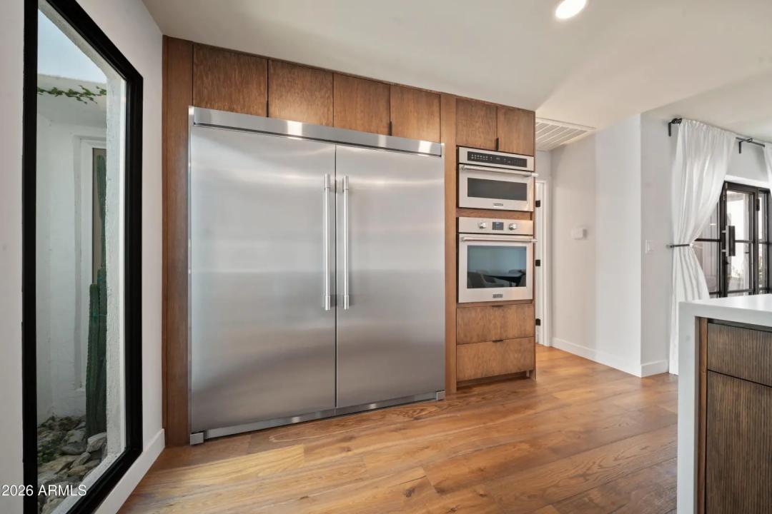 Real Estate Picture 17