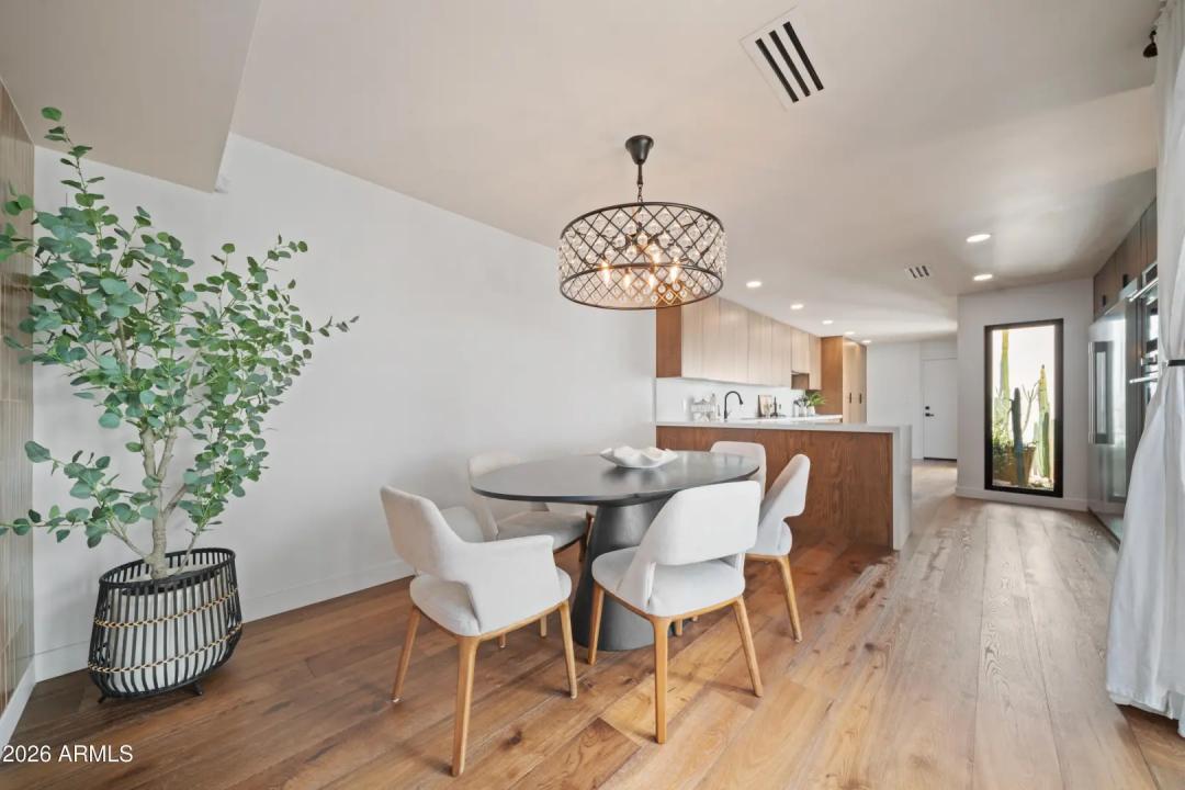 Real Estate Picture 15