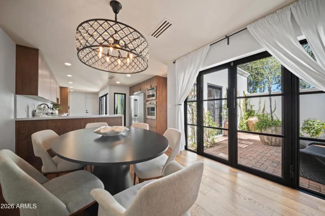 Real Estate Picture 16