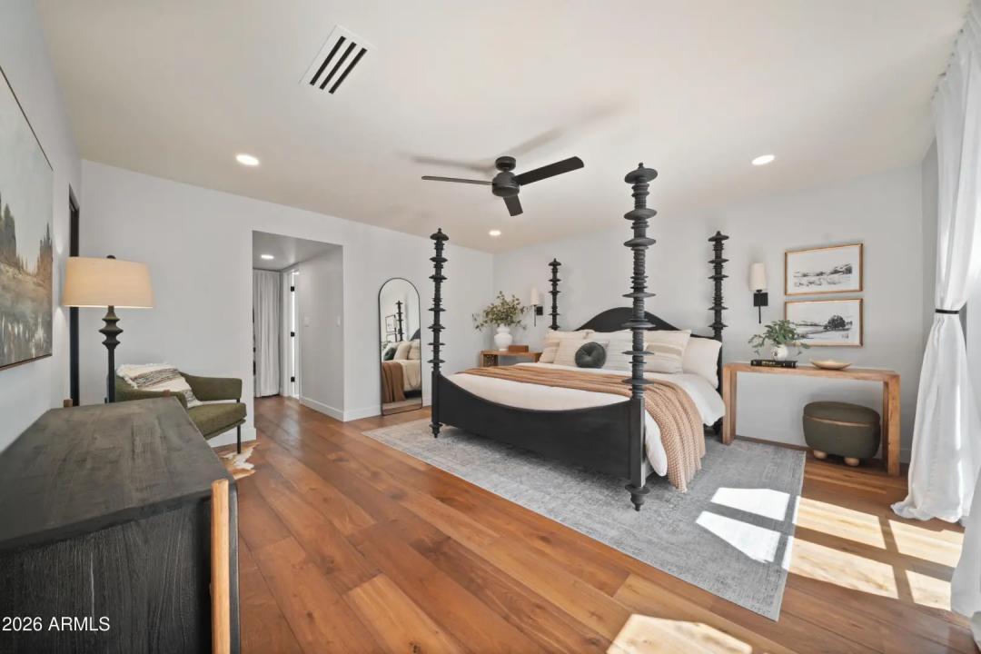 Real Estate Picture 21