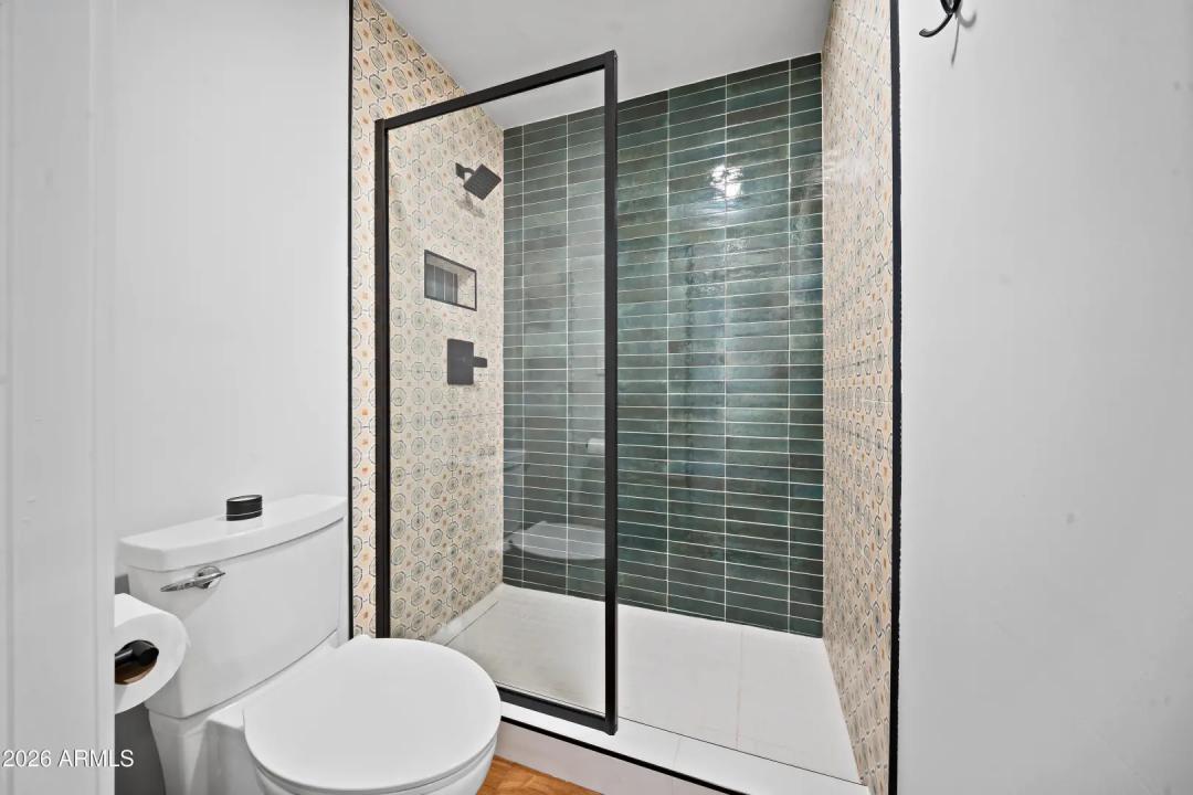 Real Estate Picture 33