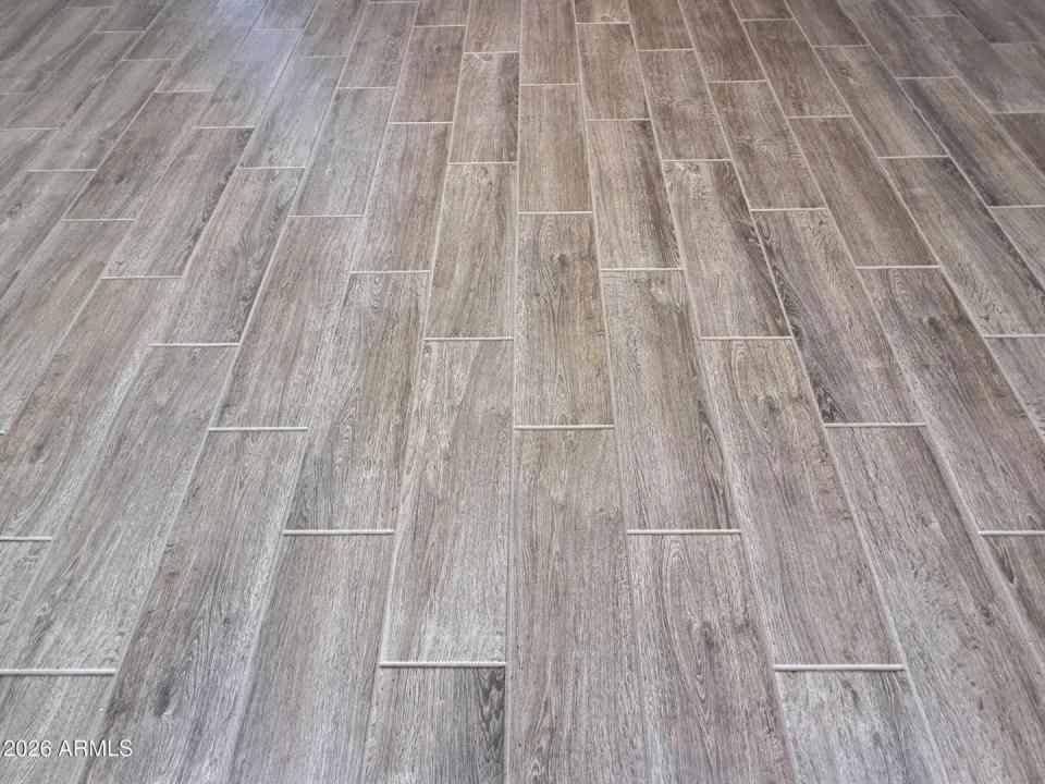 Real Estate Picture 9