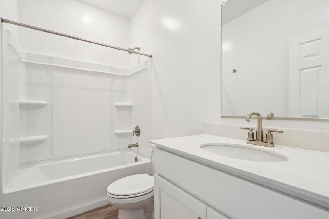 Real Estate Picture 29