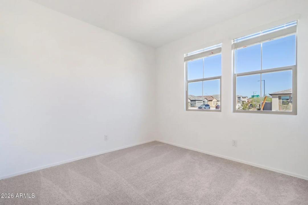 Real Estate Picture 30