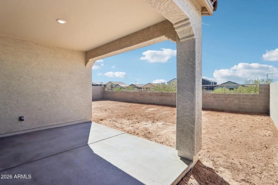 Real Estate Picture 33