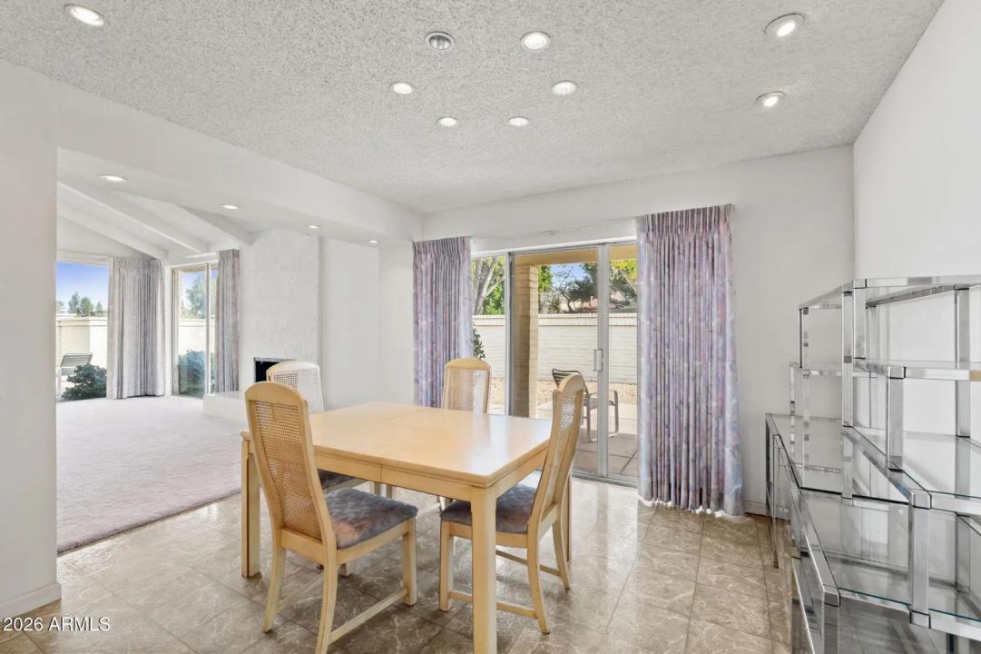 Real Estate Picture 14