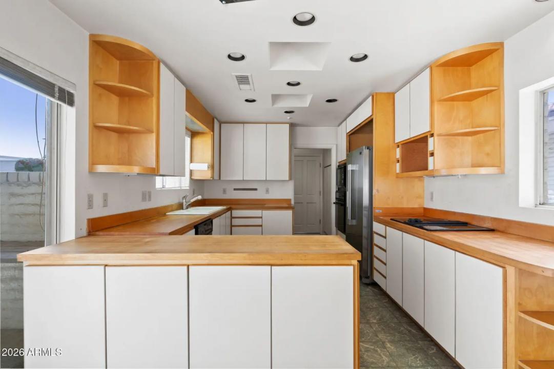 Real Estate Picture 17