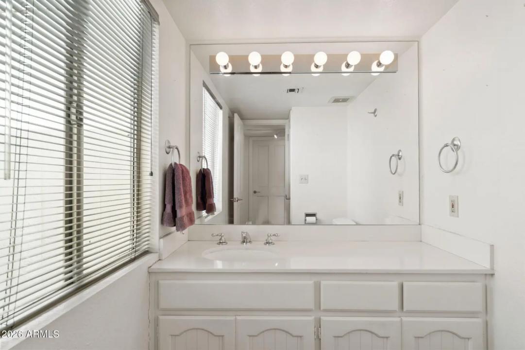 Real Estate Picture 25