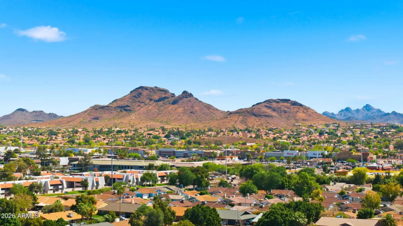 Real Estate Picture 9