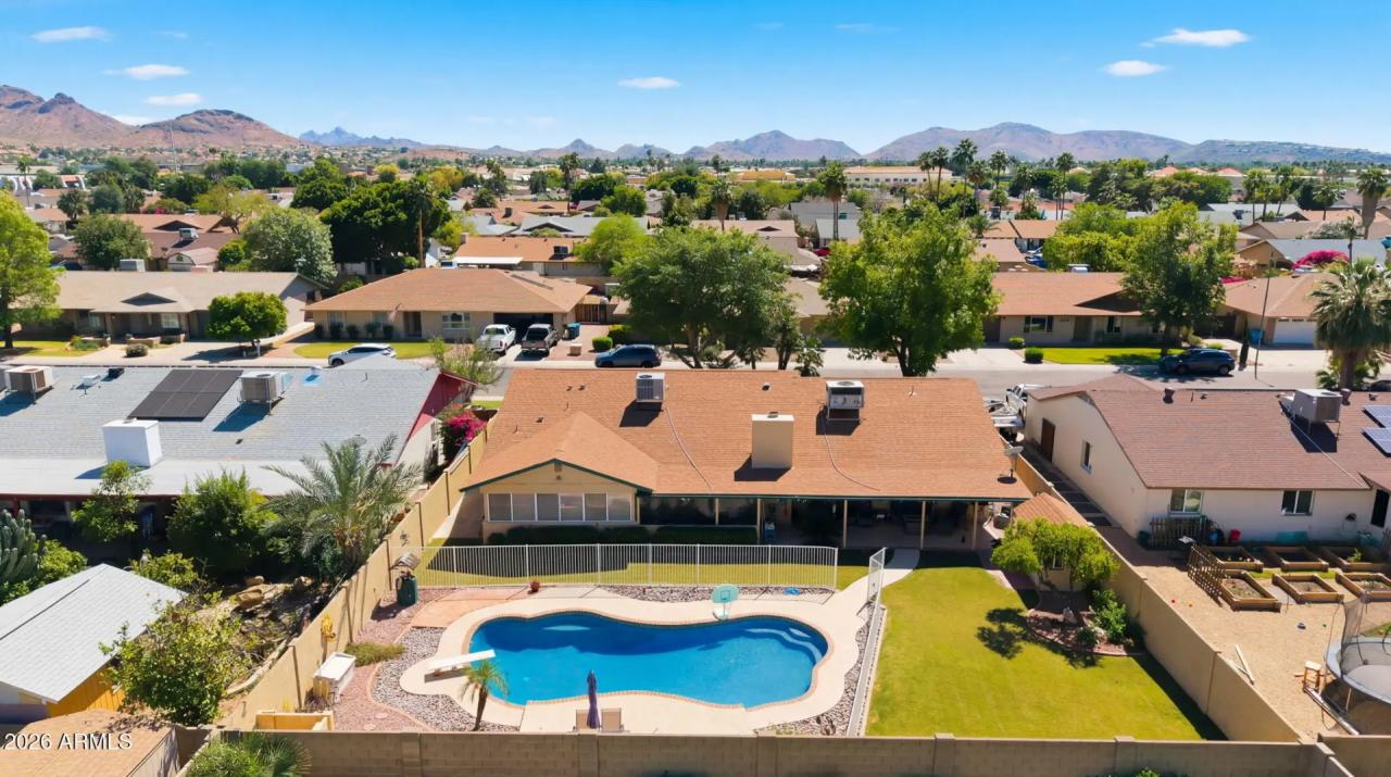 Real Estate Picture 8