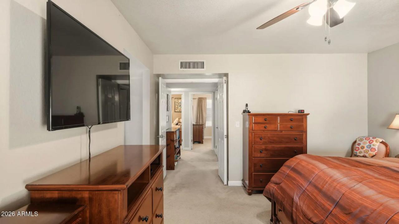 Real Estate Picture 23