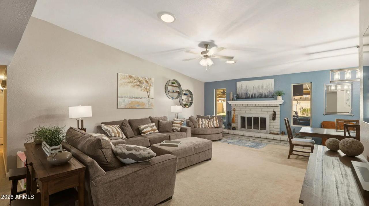 Real Estate Picture 12