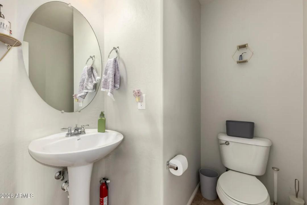 Real Estate Picture 13