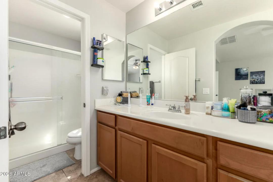 Real Estate Picture 16