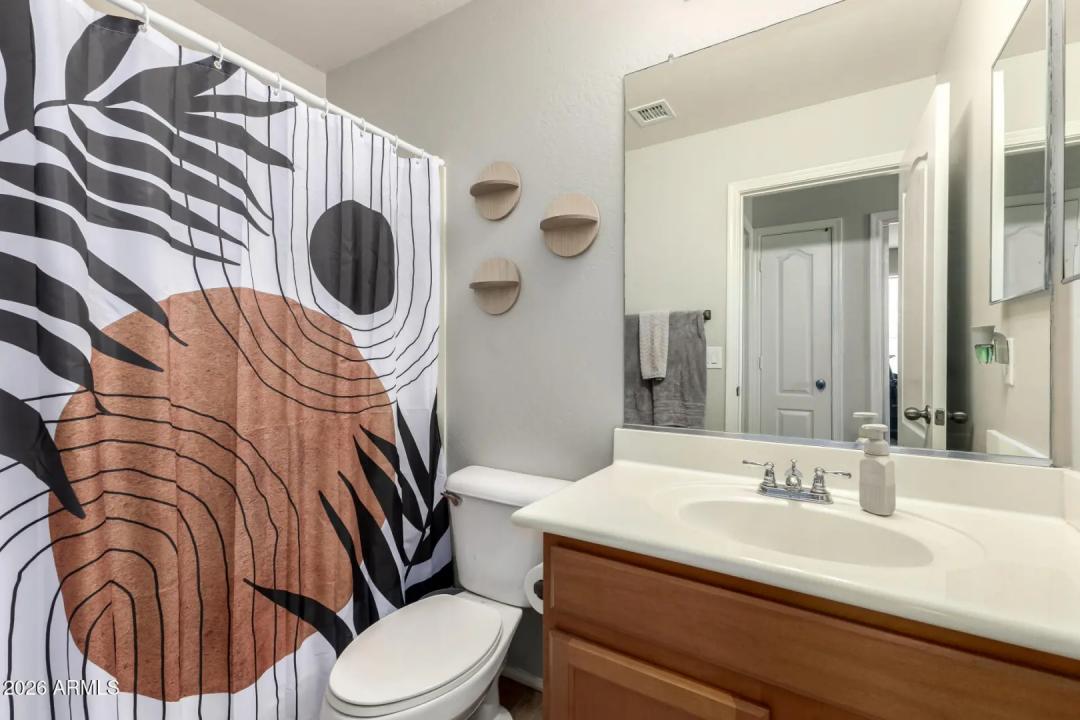 Real Estate Picture 22