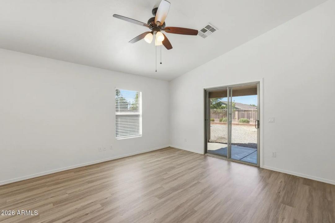 Real Estate Picture 6