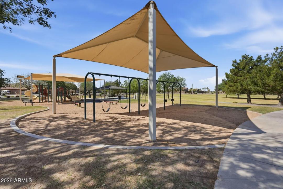 Real Estate Picture 43