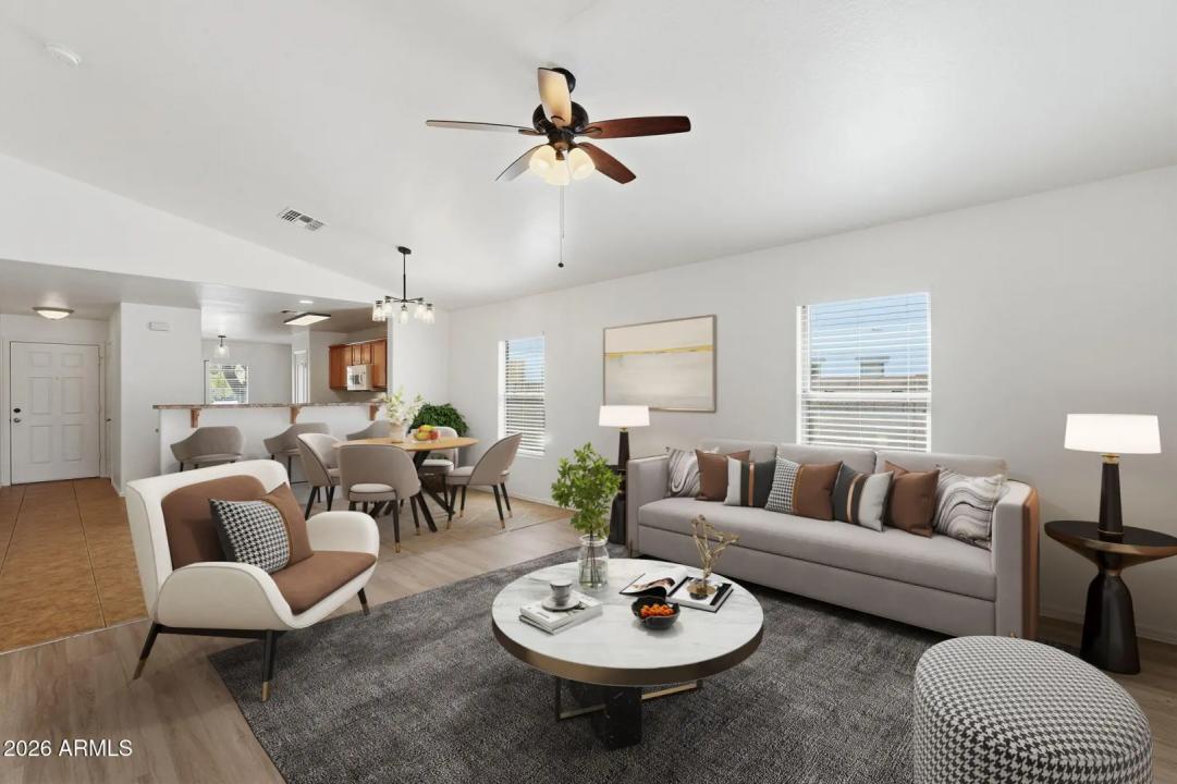 Real Estate Picture 8