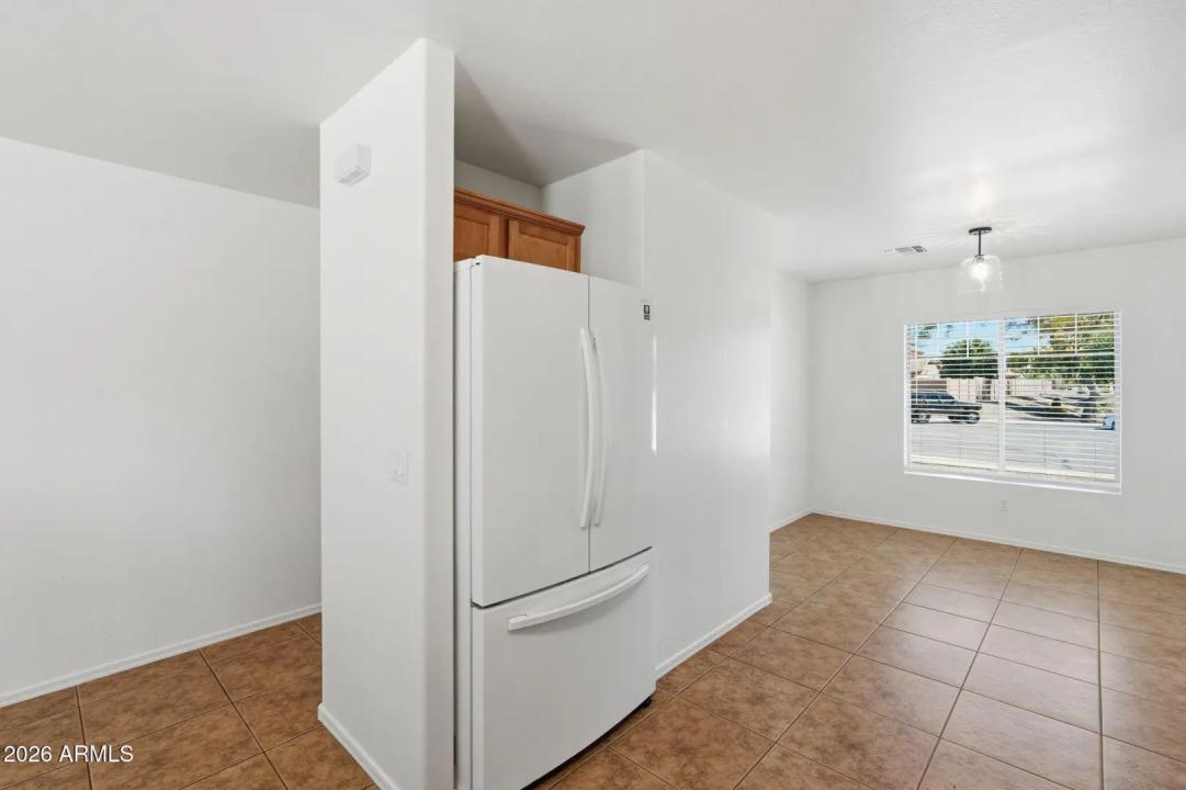 Real Estate Picture 16