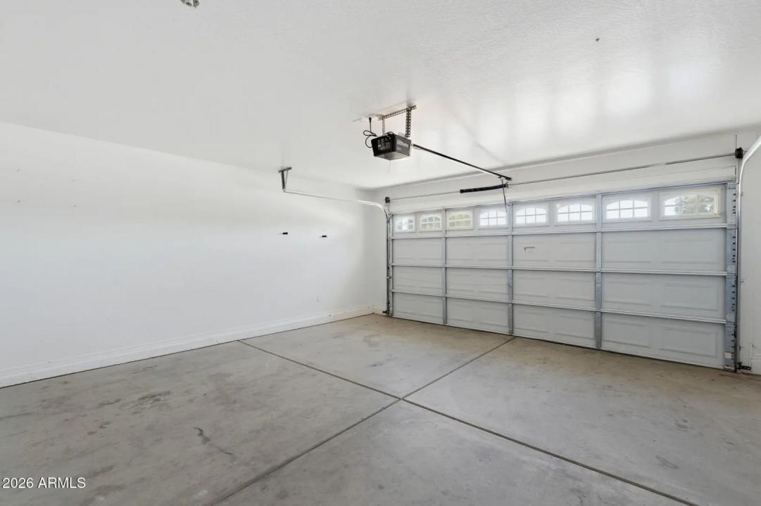 Real Estate Picture 30