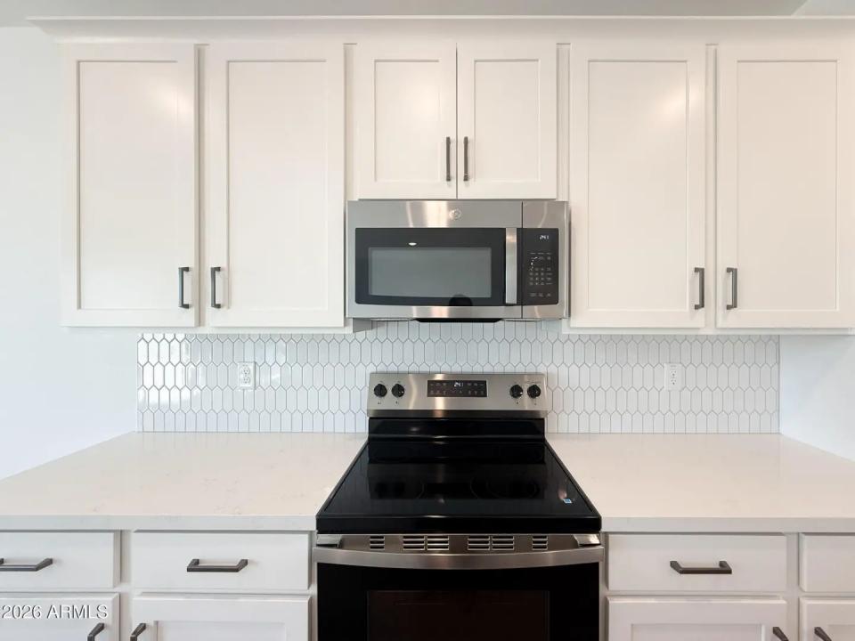 Real Estate Picture 5