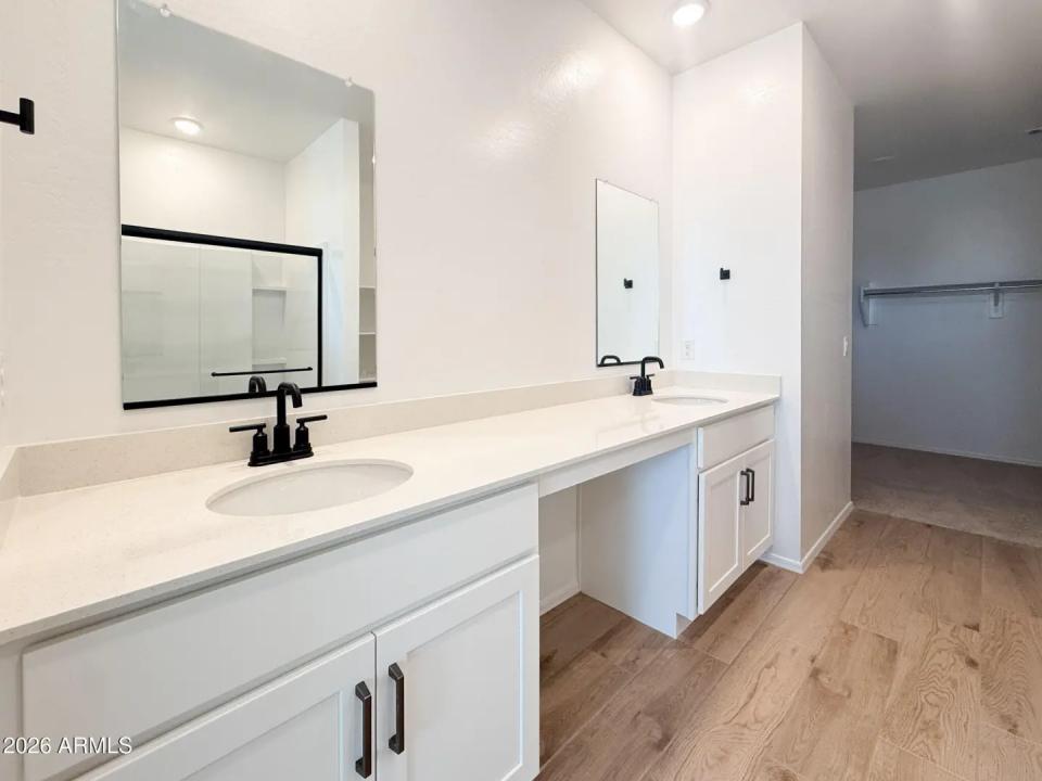 Real Estate Picture 10