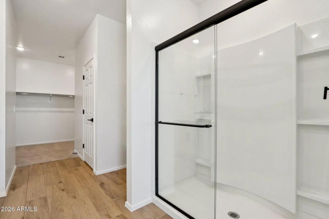 Real Estate Picture 16