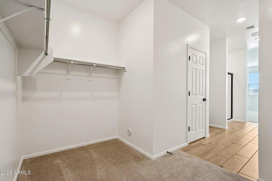 Real Estate Picture 17