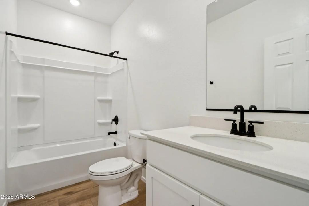 Real Estate Picture 21