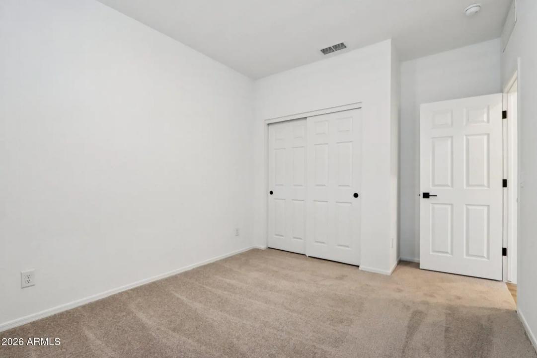 Real Estate Picture 23