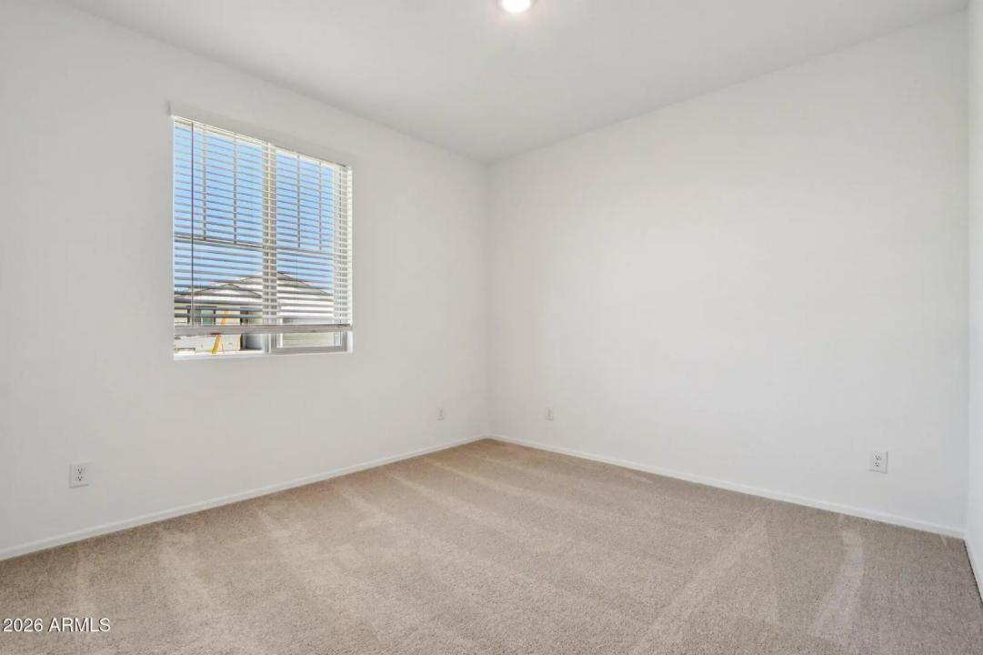 Real Estate Picture 24