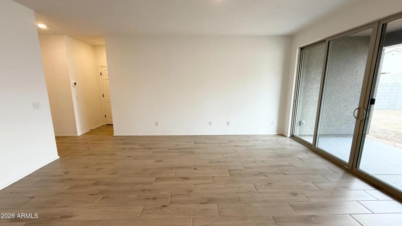 Real Estate Picture 6