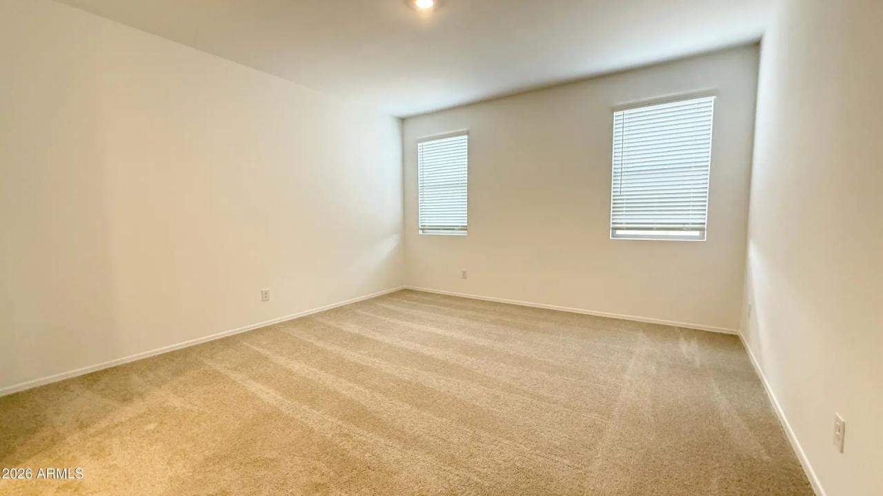 Real Estate Picture 7