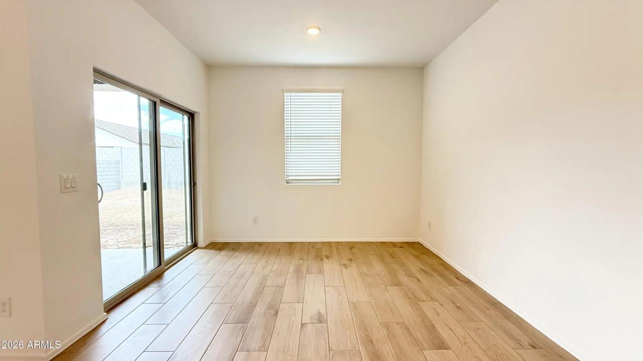 Real Estate Picture 10
