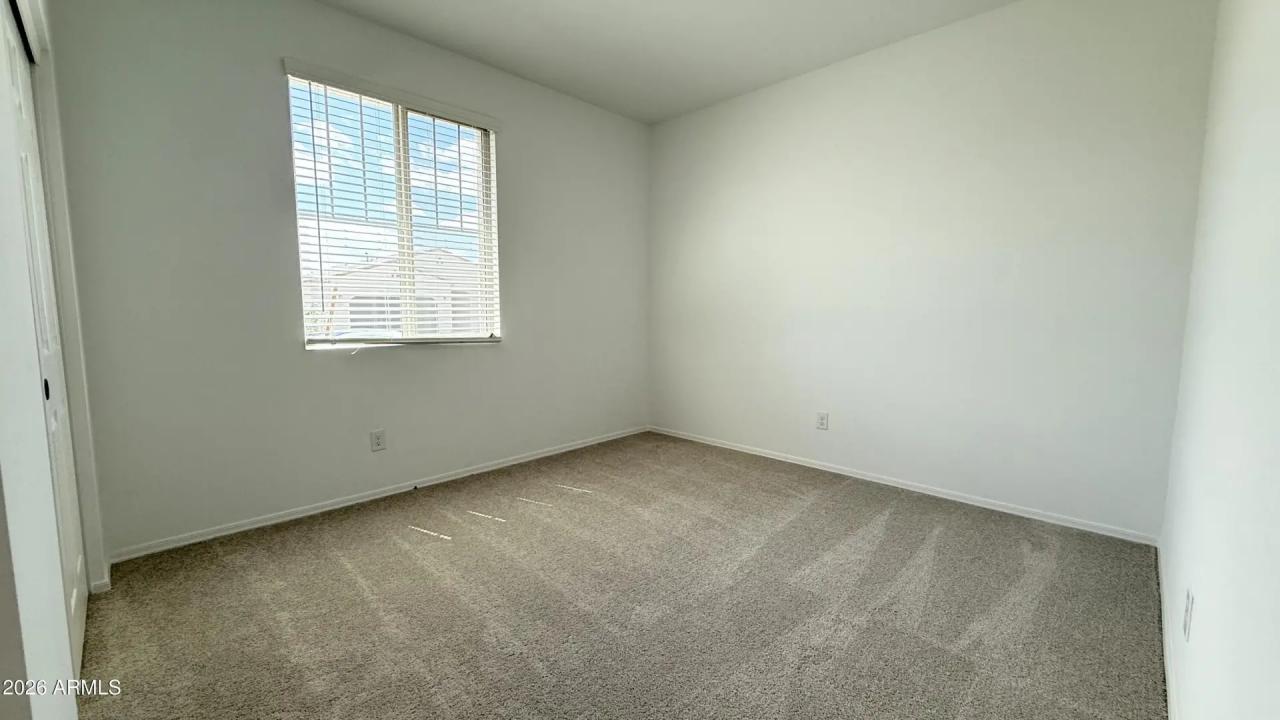 Real Estate Picture 11