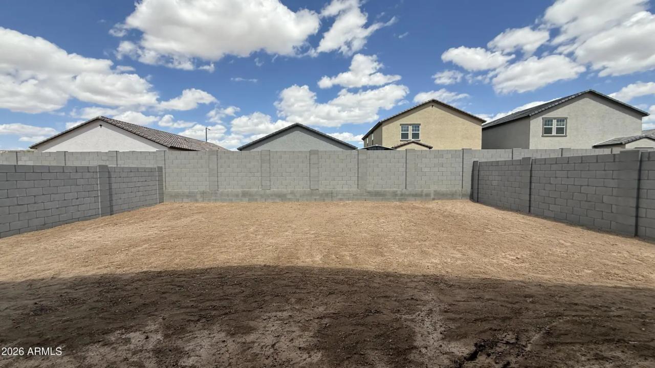 Real Estate Picture 17