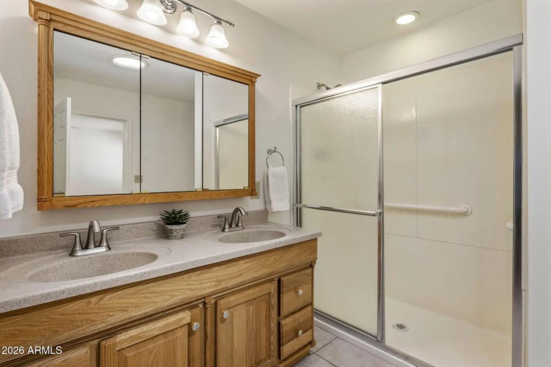 Real Estate Picture 12