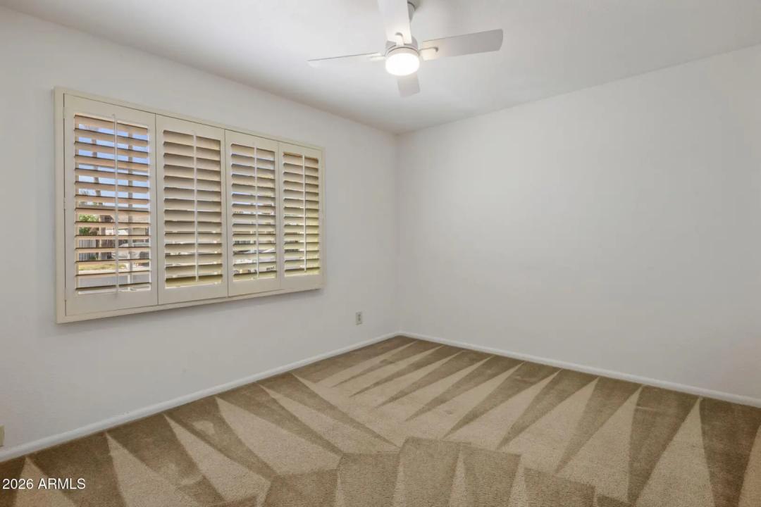 Real Estate Picture 14