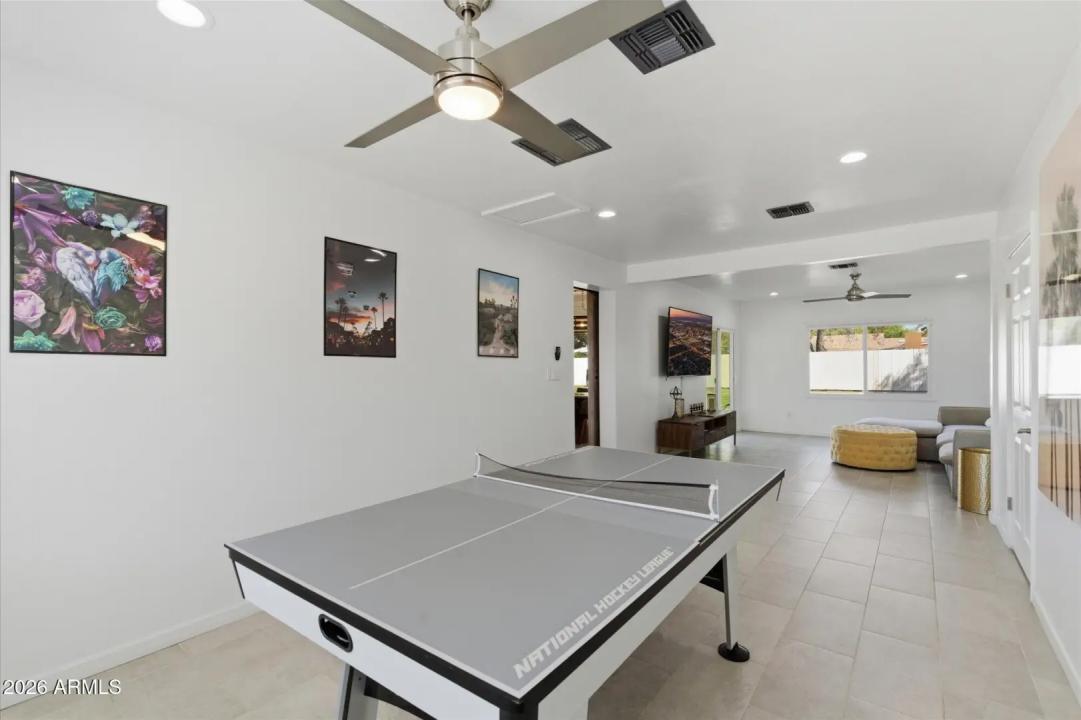 Real Estate Picture 11